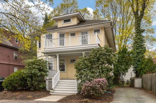 41 Aberdeen St, Newton, MA 02461-1801