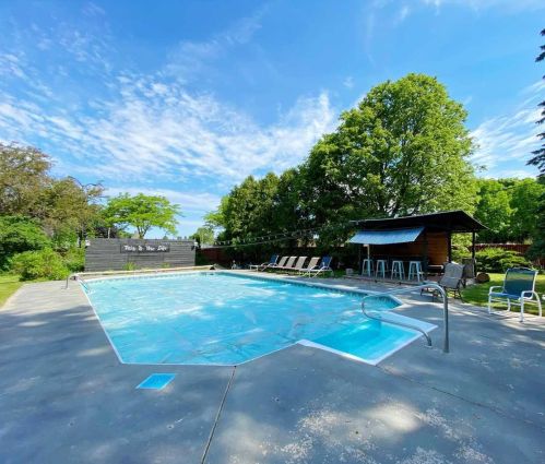10 Elm Acres Dr, Fond Du Lac, WI 54935-2903