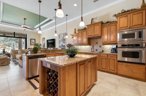 12713 Grand Traverse Dr, Dade City FL 33525-8230 exterior