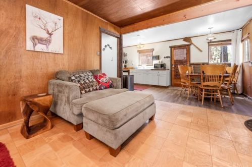 340 Sherwood Blvd, Big Bear City CA  92314 exterior