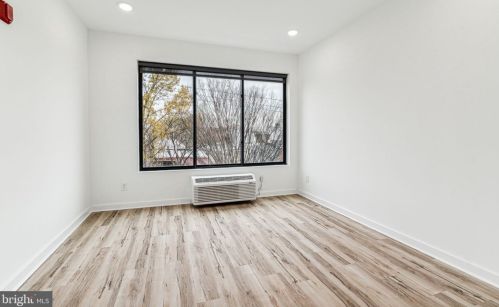 2155 2nd St, Philadelphia PA  19122-3312 exterior