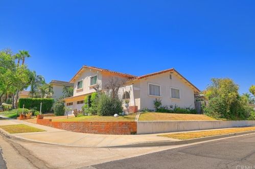 241 Solomon Dr, Anaheim, CA 92807-3228