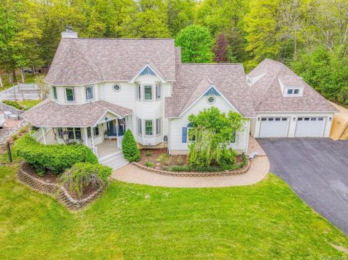 11 Blue Heron Rd, Camp Bell Hall, NY 10916-4300