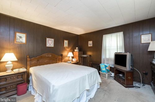 1034 Philadelphia Ave, Gilbertsville PA  19525-9511 exterior