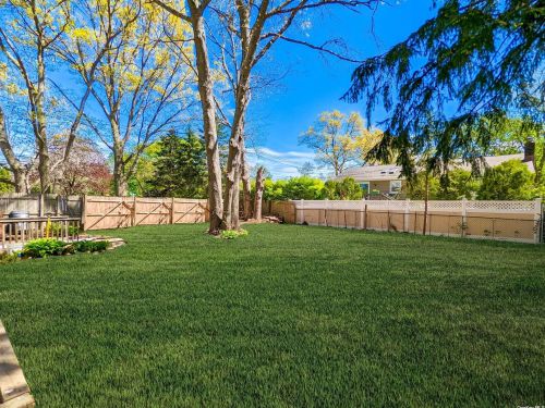 242 Pine Acre Blvd, Huntington Station NY  11746-8501 exterior