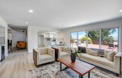 1901 Hacienda Dr, El Cajon CA  92020-1056 exterior