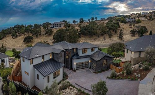 3727 Lakebriar Pl, Santa Rosa, CA 95403-0948
