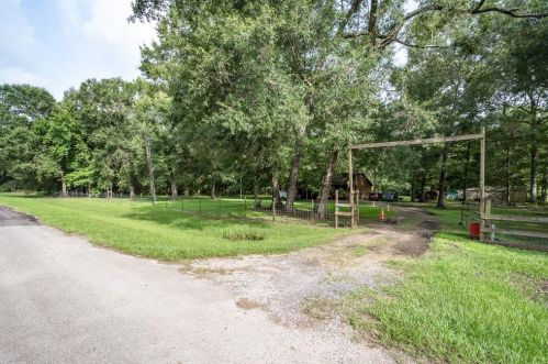 356 County Road 6481, Mont Belvieu TX  77535 exterior