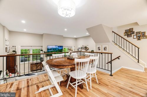 11710 Dry River Ct, Herndon VA  20191-2964 exterior