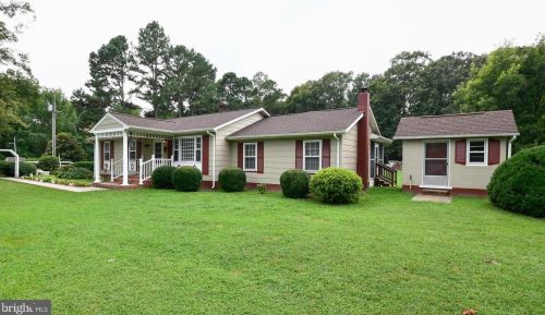 7124 Fredericksburg Tpke, Woodford, VA 22580-3428