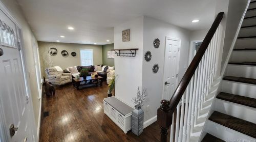 179 Rocks Rd, Norwalk, CT 06851-1726