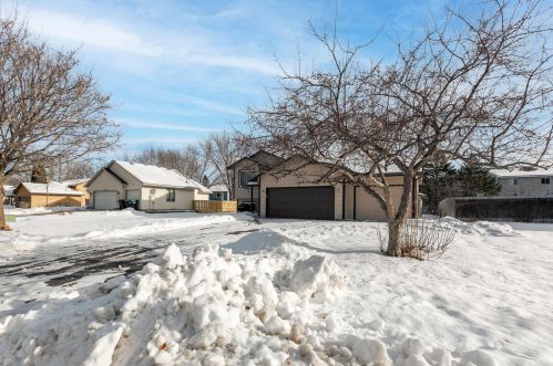 11935 Blackfoot St, Minneapolis, MN 55433-1680
