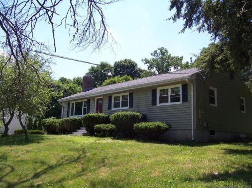 17 Old Windham Rd, South Windham, CT 06266-1135