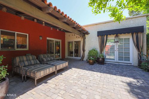 1029 Cactus Wren Dr, Phoenix AZ 85051-8187 exterior