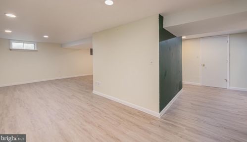 25 Bacon Ct, Dover DE  19901-2572 exterior