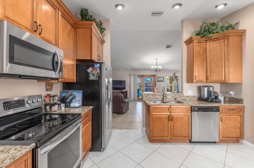 950 Connecticut Ter, Fort Pierce FL 34953-1514 exterior