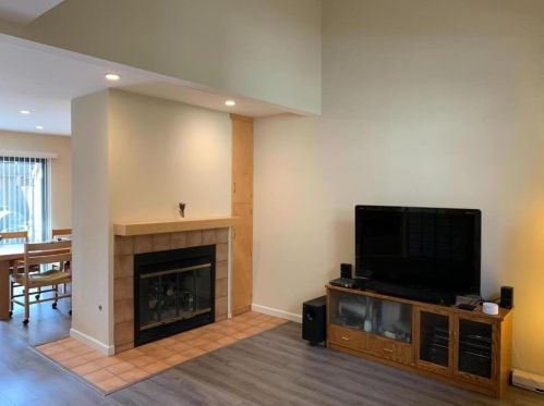 1002 Chula Vista Ter, Sunnyvale, CA 94086-4854