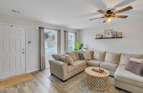 23 Island Breeze Ln, Beaufort SC  29907-1679 exterior