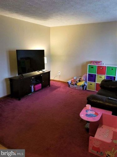 331 Melling Ave, Boothwyn PA 19061-4137 exterior