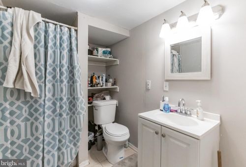 1092 Hopkins Ave, Manor PA  19036-1222 exterior