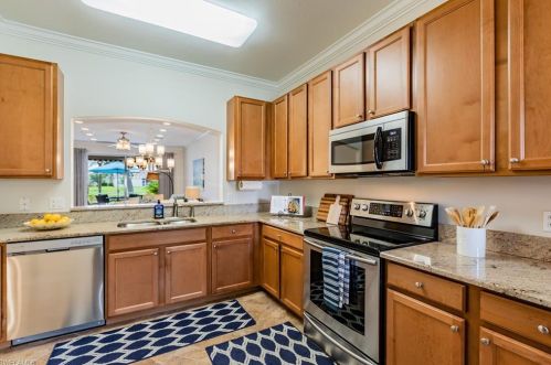 14318 Manchester Dr, Naples FL  34114-8626 exterior