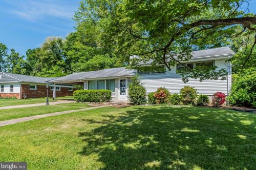 26 Cornell Dr, Camp Hill, PA 17011-7637