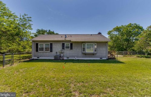 1201 Dewberry Dr, Fredericksburg VA  22407-4881 exterior