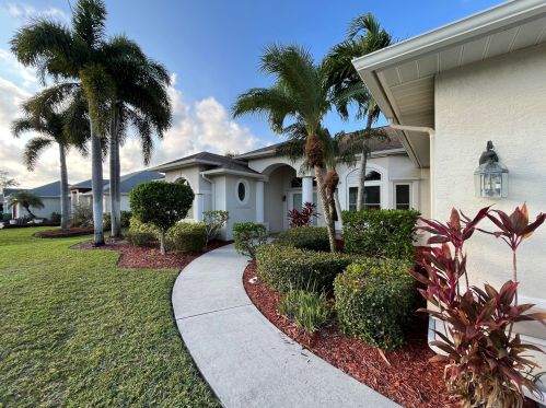 5949 Brenda Cir, Fort Pierce, FL 34986-3637