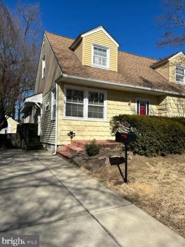 1129 Sycamore St, Haddon Heights, NJ 08035-1615