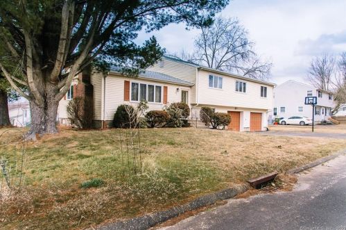 261 Hickory Hill Dr, Waterbury, CT 06708-3933