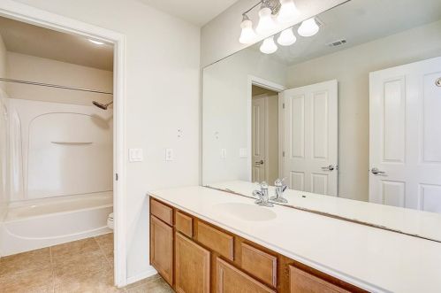 125 Sweet Gum, Uhland TX  78640-5961 exterior