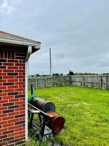 1718 Fred St, Greenville, TX 75401-2374