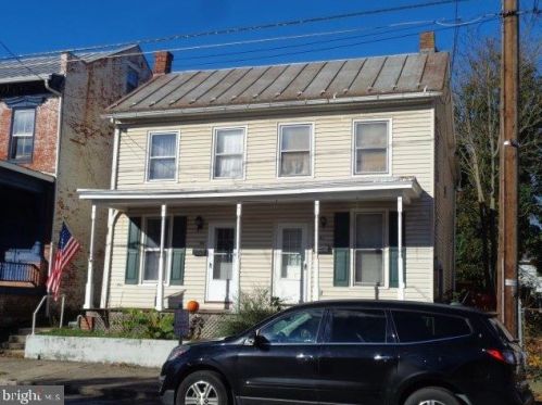 103 Big Spring Ave, North Newton, PA 17241-1601