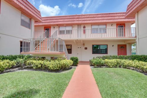 39 Saxony A, Delray Beach, FL 33446-1810