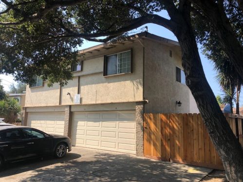 911 Coburn Ct, San Leandro, CA 94578-3226
