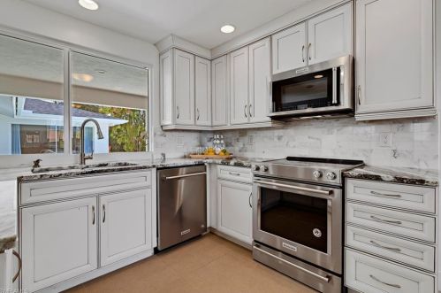 740 Orchid Dr, Naples FL  34102-5015 exterior