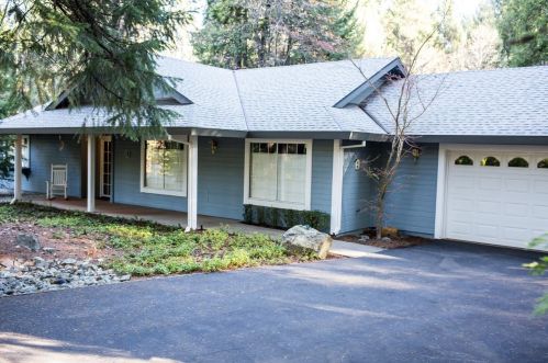 12729 Bradford Dr, Grass Valley CA 95945-9724 exterior