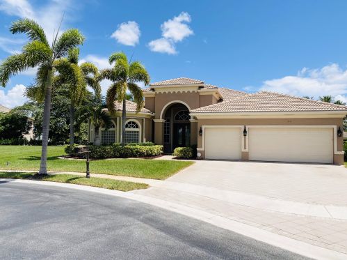 2974 Fontana Ct, West Palm Beach, FL 33411-6808