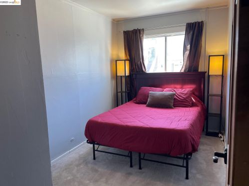 312 Winchester St, Daly City, CA 94014-1219