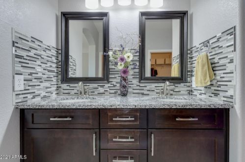 3638 Flamingo Way, Gilbert AZ 85297-5250 exterior