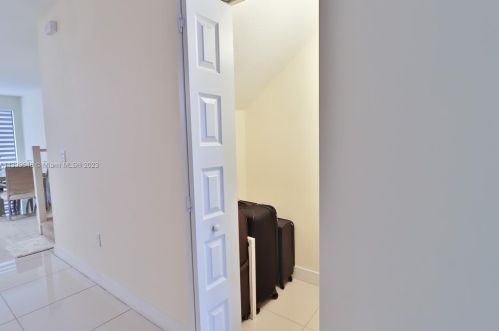 15832 91st Ct, Hialeah FL  33018-1951 exterior