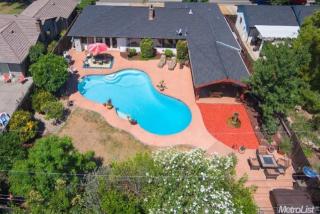1738 Mission Ave, Carmichael, CA 95608-5673