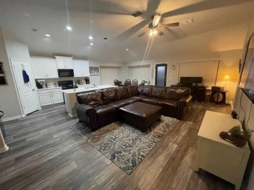 4713 Homelands Way, Fort Worth, TX 76135-1666