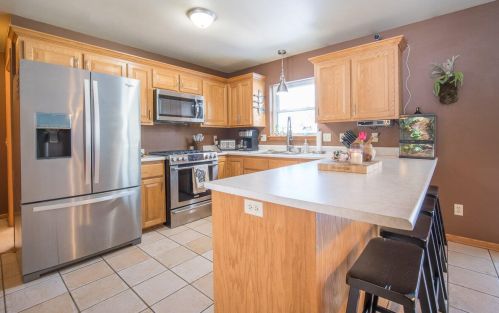 2410 Creek Rd, West Bend, WI 53090-2015