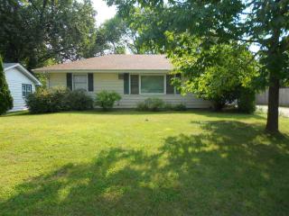 1709 8th St, Clinton, IA 52732-2845