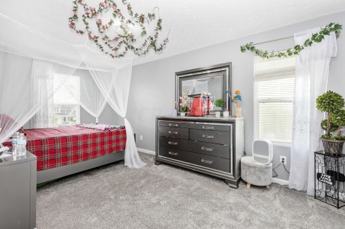 104 Glen Crossing Dr, Pataskala OH  43062-7090 exterior