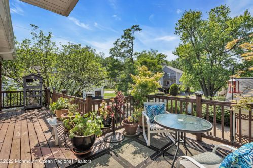 50 Ocean Ave, Monmouth Hills NJ  07732-1410 exterior