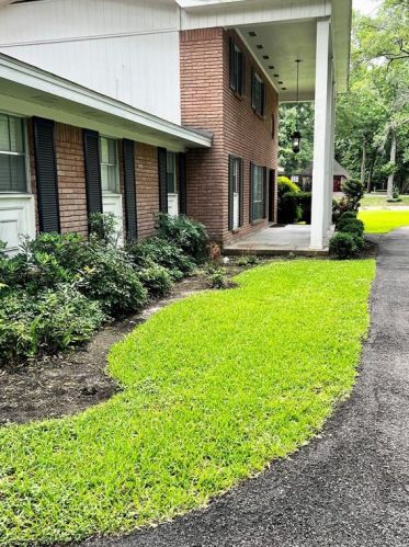 106 Longacre Dr, Conroe TX  77304-1720 exterior