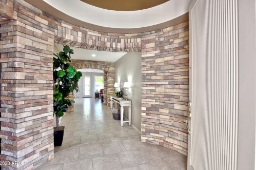 5805 Ludden Mountain Dr, Glendale, AZ 85310-2752