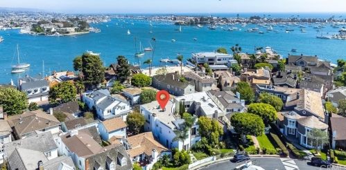 2702 Circle Dr, Newport Beach, CA 92663-5619